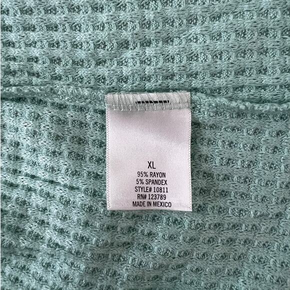 Francesca's Alya Womens Short Sleeve V Neck Pullover Top XL - Picture 7 of 8